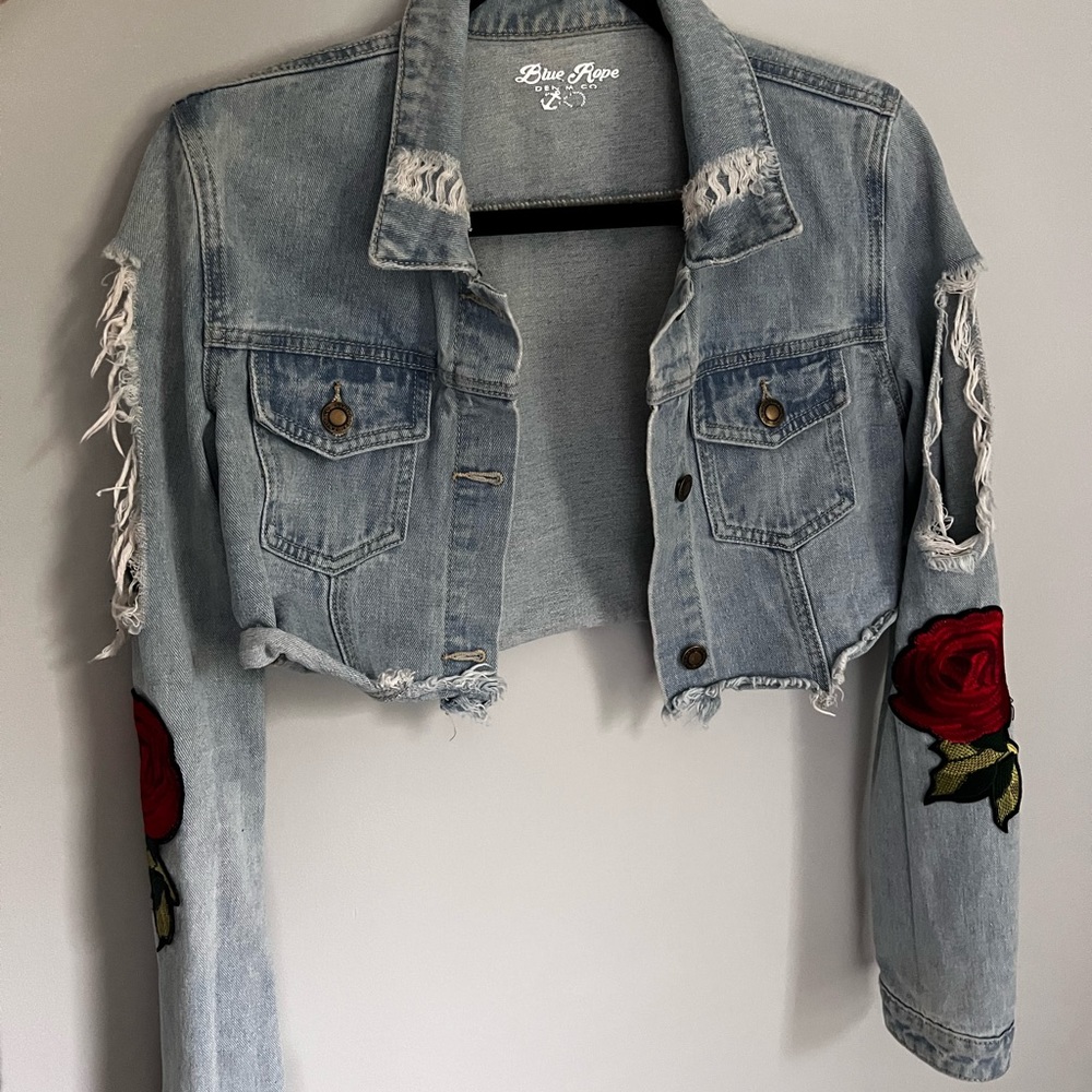 Cropped Jean Jacket - Picture 3 of 6